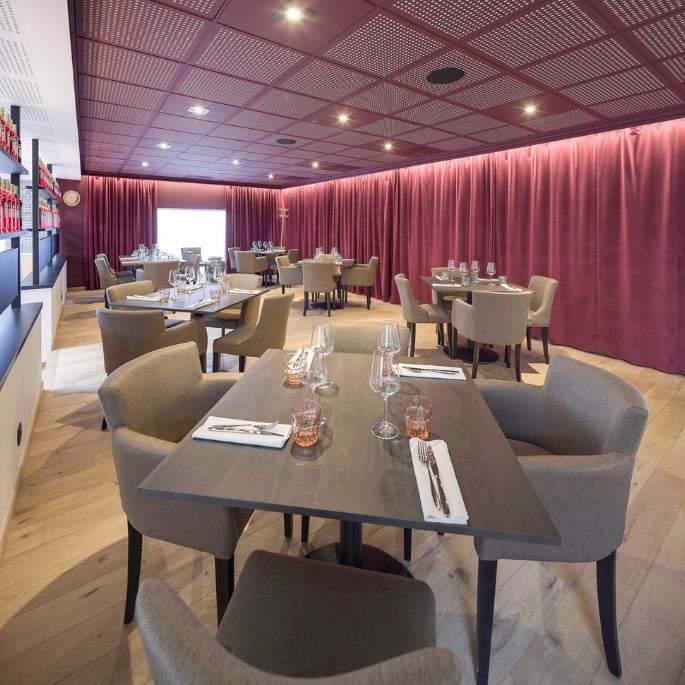 Plateau de table de restaurant en mélamine 18 mm, chant droit